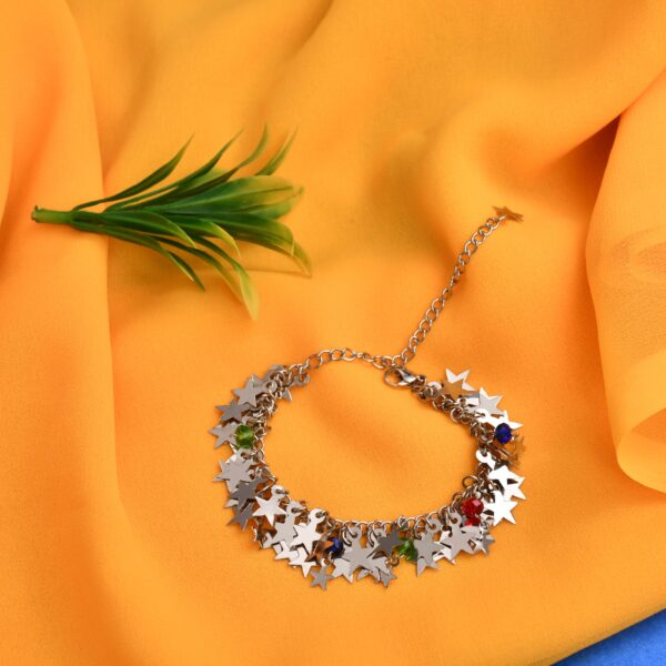 Alloy Bracelets: The Ideal Combining of Durability and Style