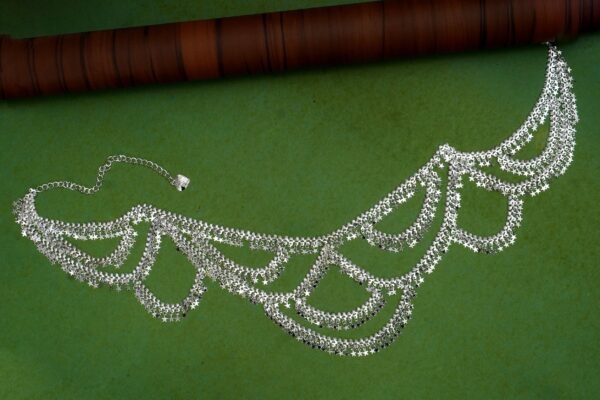 Stylish Women's Attire Featuring Exquisite Star Silver Kamarbandh Jewelry