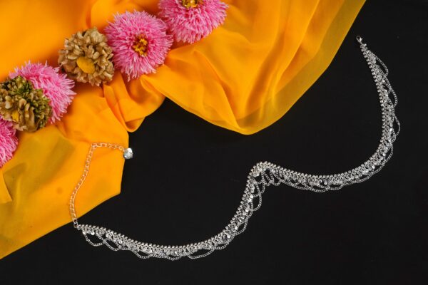 This is the most up-to-date and fashionable silver kamarbandh jewelry for women who are modern and contemporary